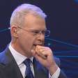 Apresentador da Band pede desculpas por voz rouca durante debate presidencial