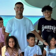 Georgina adota filhos mais velhos de Cristiano Ronaldo, diz revista