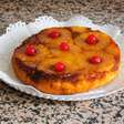 Bolo de abacaxi caramelizado fit: receita saudável, fácil e saborosa