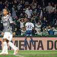 Corinthians perde para o Coritiba e vê distância para o G4 aumentar