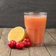 Suco de acerola com laranja: refrescante, natural e fácil
