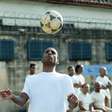 Tremembé: ator surge como Robinho pela primeira vez em série