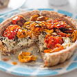 Essa torta crocante de tomate seco e muçarela vai virar sua receita favorita para o jantar
