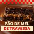 Pão de mel na travessa com massa bem fofinha e cobertura cremosa de chocolate, para encantar a todos