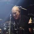 Ex-baterista do AC/DC, Chris Slade anuncia aposentadoria