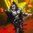 Gene Simmons explica por que o KISS não pode voltar aos palcos quando quiser