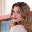 Bela realiza parto em Por Você; Vanessa é repreendida por Pérola