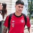 Luiz Araújo xinga torcedor do Flamengo e rebate crítica em live: "Bosta desse"