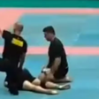 Atleta faixa preta de jiu-jitsu perde movimentos após sofrer golpe ilegal em torneio no Paraná