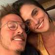Fabio Porchat abre o jogo sobre casamento com Priscila Castello e brinca sobre exigência: 'Não'