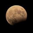 Eclipse Lunar Parcial em Peixes ilumina o céu na madrugada de 28 de agosto
