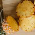 Casca de abacaxi com hortelã: veja como preparar a infusão e aproveitar a fruta