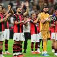 Milan vence Venezia em jogo marcado por homenagens a Baresi