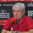 Athletico toma decisão importante sobre futuro de Odair Hellmann