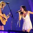Olivia Rodrigo faz mágica com Stevie Nicks, Sarah McLachlan e Alanis Morissette em festival beneficente
