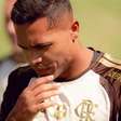 Flamengo ganha problema com Alex Sandro antes do jogo contra o Botafogo; saiba detalhes
