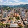 Entre as 50 melhores cidades do Brasil para viver e com uma mina de carvão aberta à visitação: a potência cerâmica do sul catarinense