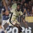 Vasco vence o Cruzeiro em São Januário e deixa a zona de rebaixamento do Brasileirão