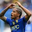 João Pedro marca contra e a favor no triunfo do Chelsea
