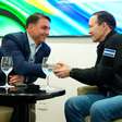 Flávio Bolsonaro diz que 'tem pouco preso no Brasil' e detalha reunião com ministro de Bukele