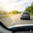 Por que os pontos no vidro do seu carro são essenciais?