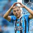 Carlos Vinícius chega ao Gre-Nal sob pressão após seca no Grêmio