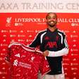 Liverpool anuncia a contratação do atacante Barcola, ex-Paris Saint-Germain