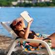 Ir à praia e voltar para casa mais cansado do que depois de um dia de trabalho não é incomum: a psicologia sabe por que isso acontece
