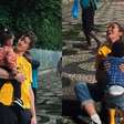 Bruna Marquezine e Shawn Mendes surpreendem ao fazer trabalho voluntário no Rio