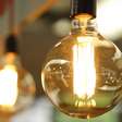 Luz quente, fria ou neutra? Descubra qual iluminação combina com cada cômodo