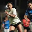 Corinthians marca no fim, vence Cruzeiro e abre vantagem no Brasileiro Feminino