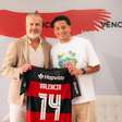 Flamengo oficializa contratação do atacante Anthony Valencia