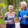 O que muda na mobilidade com a idade? Veja como cuidar do corpo dos 30 aos 70 anos