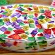 Gelatina na travessa bem colorida, linda e deliciosa, para fazer a alegria da criançada