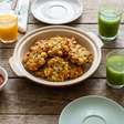 Bolinho de couve-flor assado: um petisco caseiro para variar sem fritura