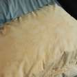 Travesseiro amarelado: o que as manchas podem revelar sobre a higiene da cama