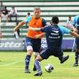 Ex-Vasco, Nilton relembra histórias inusitadas e gol de falta contra o Vitória