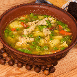 Quer um jantar leve e rico em proteínas? Veja 3 receitas de sopas saudáveis