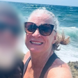 Mulher é arremessada de montanha-russa e arrastada pelos trilhos nos EUA