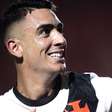 Puma se torna defensor estrangeiro com mais gols na história do Vasco
