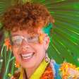 Luana Flores une política, cultura popular e música eletrônica em 'Cria do Sol Quente'