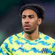 Aubameyang se aposenta do Gabão com amplas críticas ao governo do país