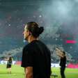 Monaco de Filipe Luís vence PSG de virada em Paris
