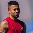 Técnico do Barcelona enaltece Gabriel Jesus: "Calmo na frente do gol"