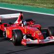 F1: Barrichello e Vettel pilotam F2002 em homenagem a Schumacher