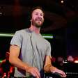 É só pen drive? Como é um show de um DJ como Calvin Harris e Alok