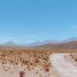 O deserto mais seco do planeta ficou branco após duas tempestades despejarem cerca de dez vezes sua chuva anual, no Chile