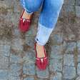Cansou do tênis? Confira 5 sapatos para usar com calça jeans no dia a dia
