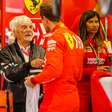 Bernie Ecclestone, ex-chefão da F1, é detido em aeroporto por transportar espingarda