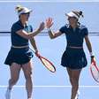 Luisa Stefani vai à sexta semifinal de duplas femininas em Grand Slam ao superar chinesas no US Open